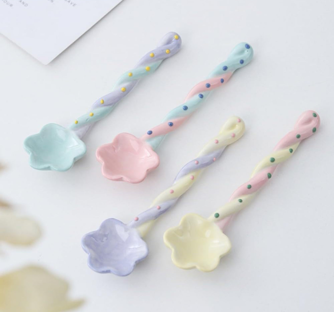 Twisty Pastel Flower Spoon ( No of Product : 1)