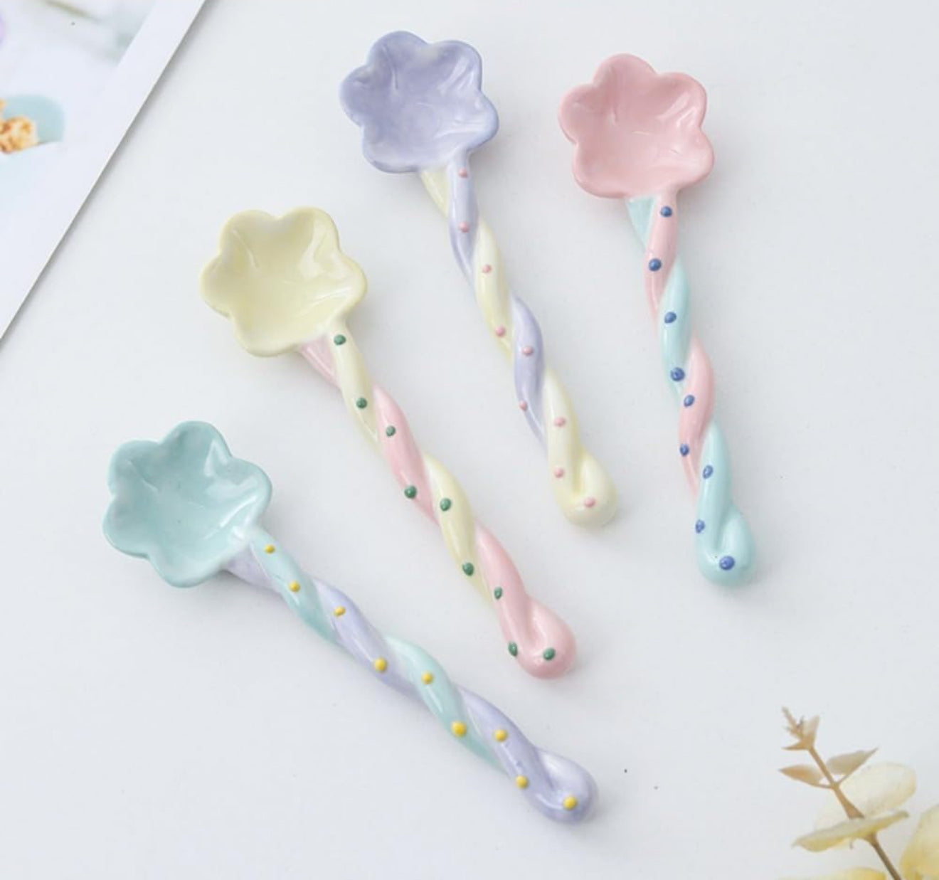 Twisty Pastel Flower Spoon ( No of Product : 1)
