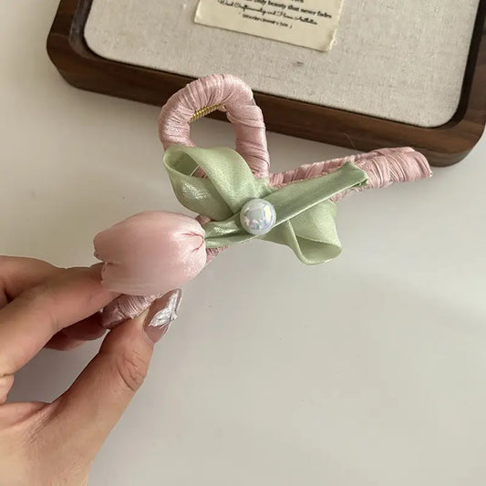 Elegant Tulip Claw Clip