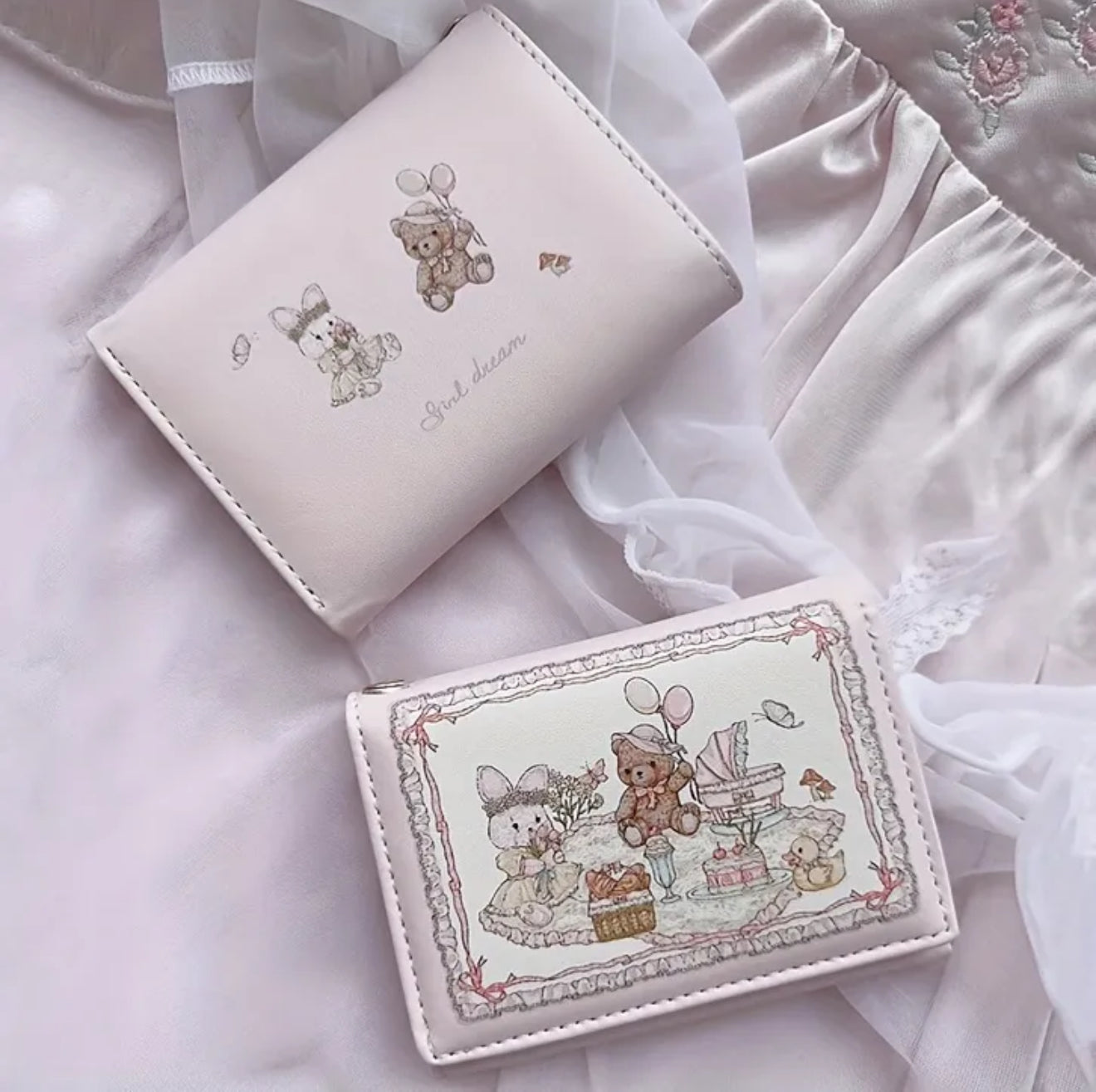 Pastel Picnic Bear Wallet – Kawaii Storybook Design with Sweet Dream Back Art Wallet