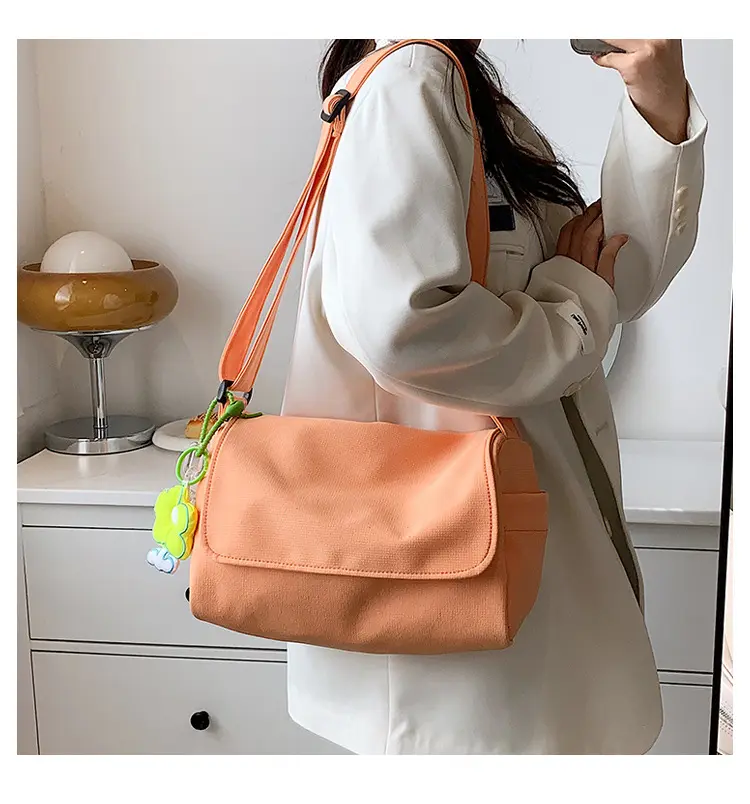 Korean Solid Color Crossbody With Keychain